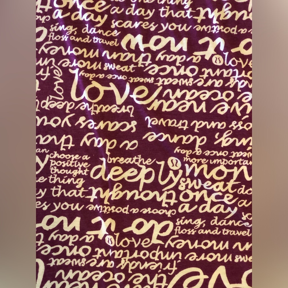Lululemon Vinyasa Scarf Manifesto Print Heathered Dewberry Purple Grail - Picture 4 of 8